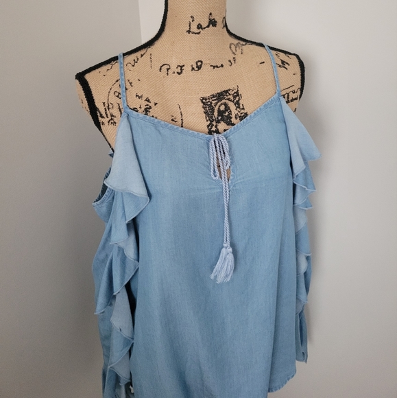 Rachel Roy Light Wash Chambray Cold-Shoulder Top - Picture 4 of 12